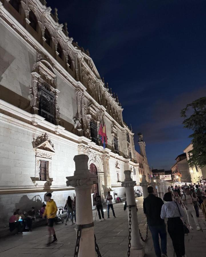 אלקאלה דה הנארס Sonar En La Plaza Cervantes 3 מראה חיצוני תמונה