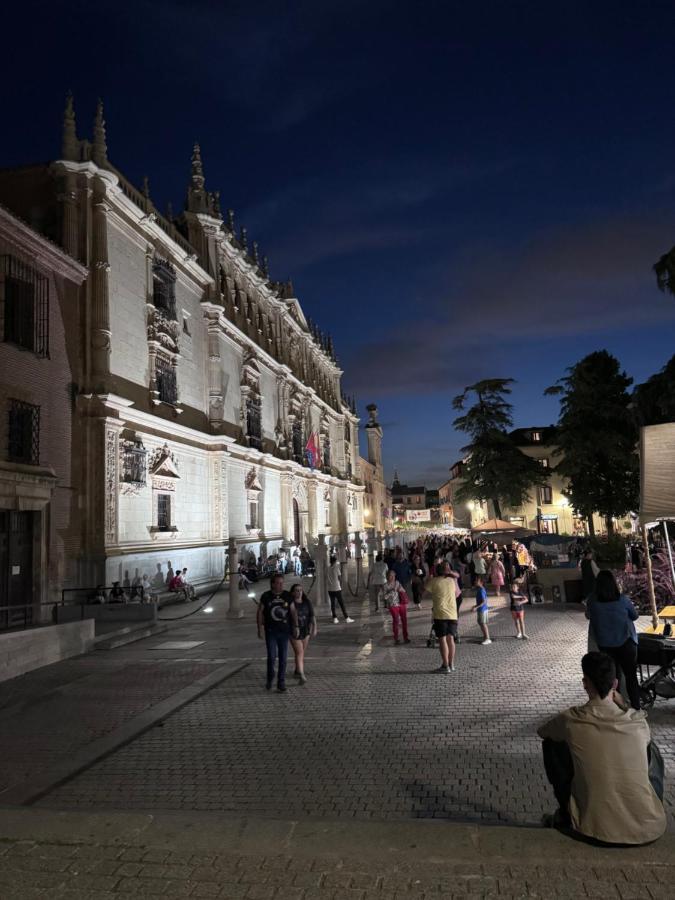 אלקאלה דה הנארס Sonar En La Plaza Cervantes 3 מראה חיצוני תמונה